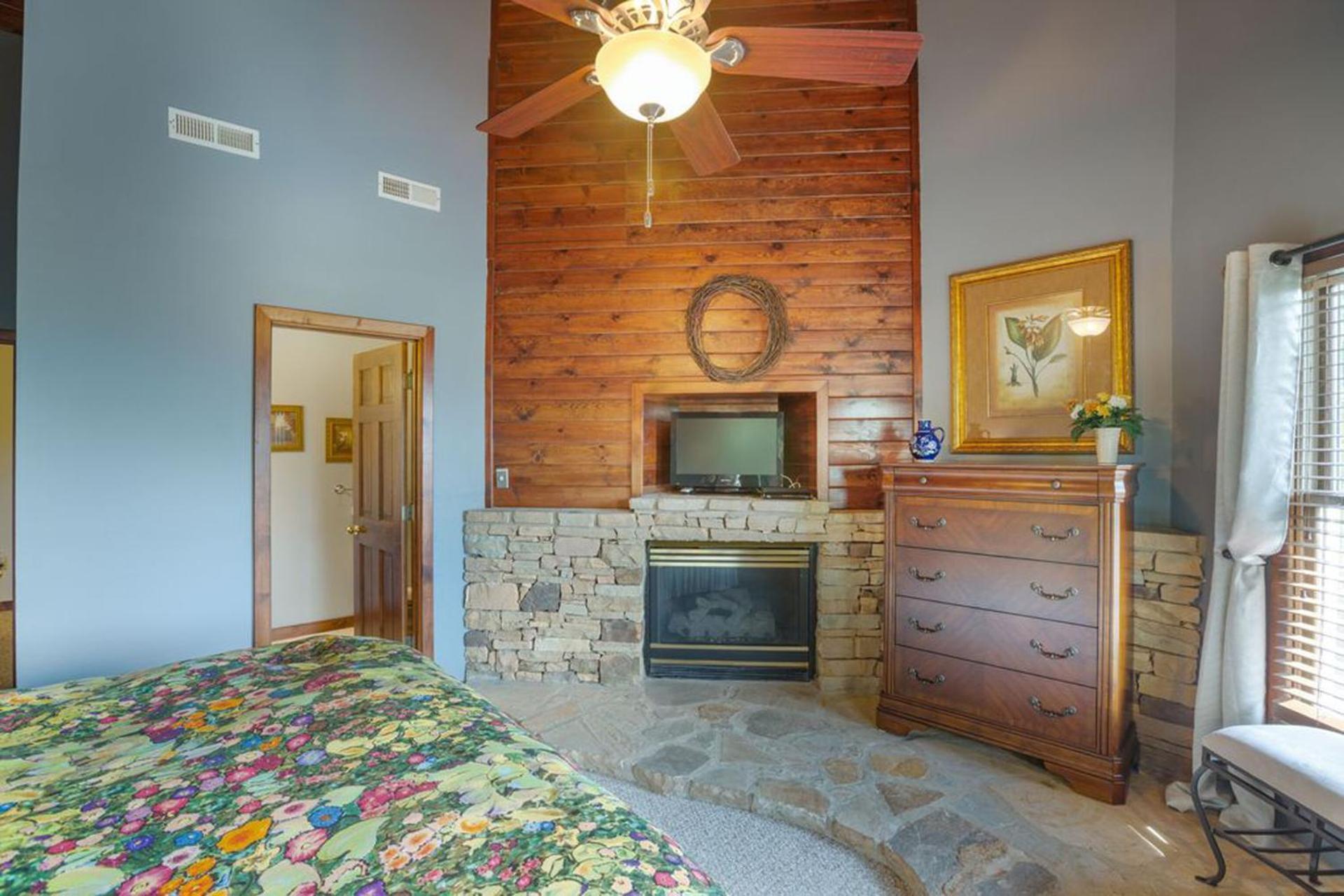 Beautiful Mountain Views And Privacy. Minutes To Downtown And National Park *