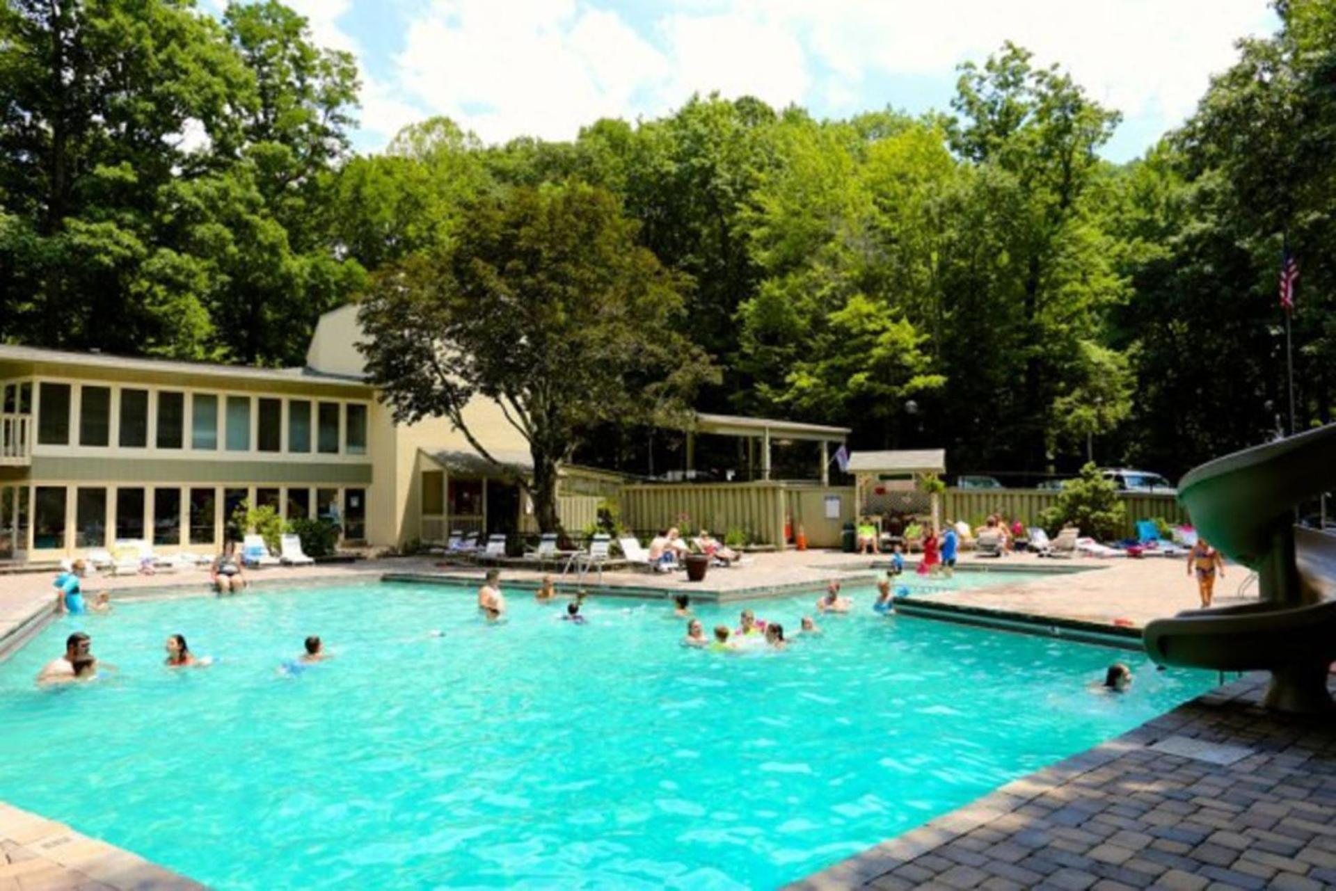 Beautiful Mountain Views And Privacy. Minutes To Downtown And National Park