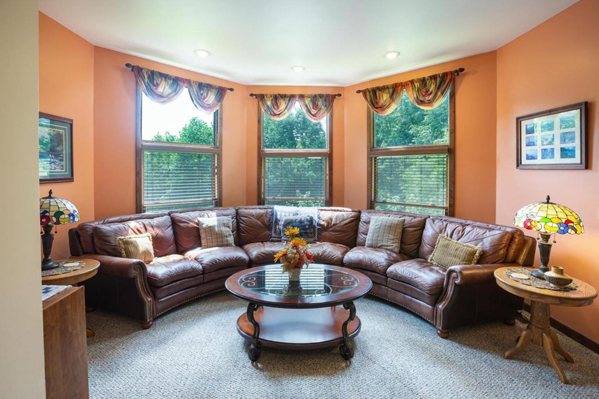 Beautiful Mountain Views And Privacy. Minutes To Downtown And National Park * Gatlinburg