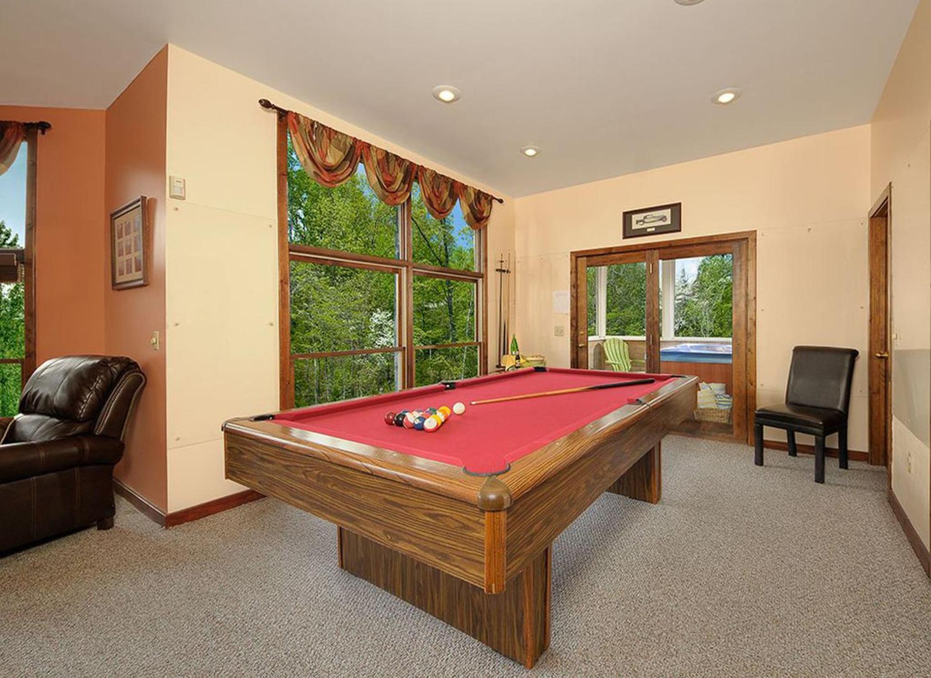 Beautiful Mountain Views And Privacy. Minutes To Downtown And National Park Chalet Gatlinburg
