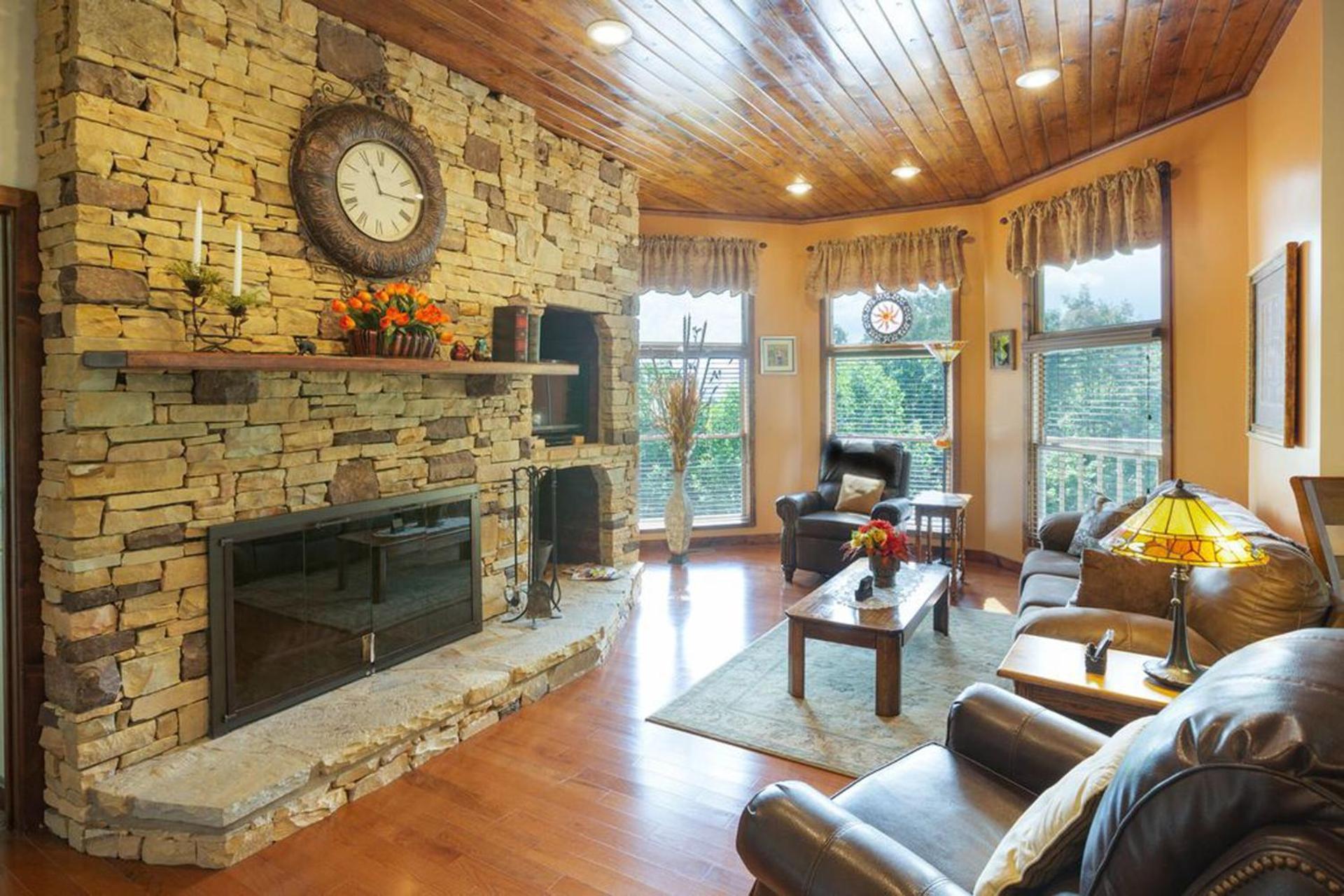 Beautiful Mountain Views And Privacy. Minutes To Downtown And National Park * Gatlinburg