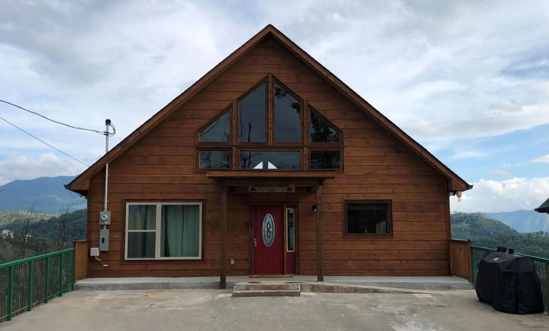 Holiday home Mountain Haven - Relax & Enjoy Amazing 180 Degree Views Of Mt Leconte *