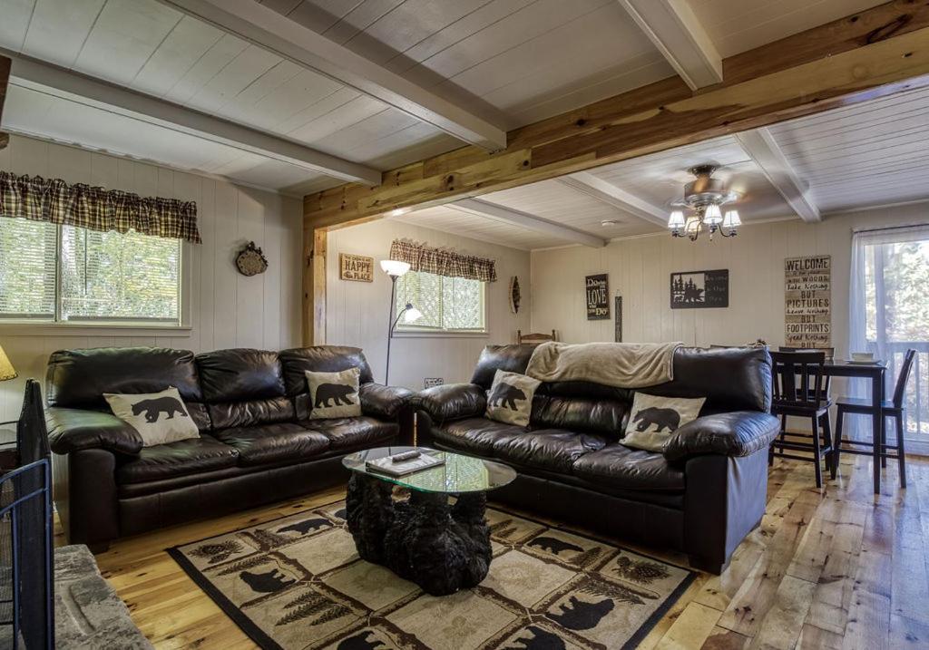 Chalet Four Bears Den, Hot Tub, 1089 Of Free Attraction Tickets For Each Paid Day, Dollywood And *