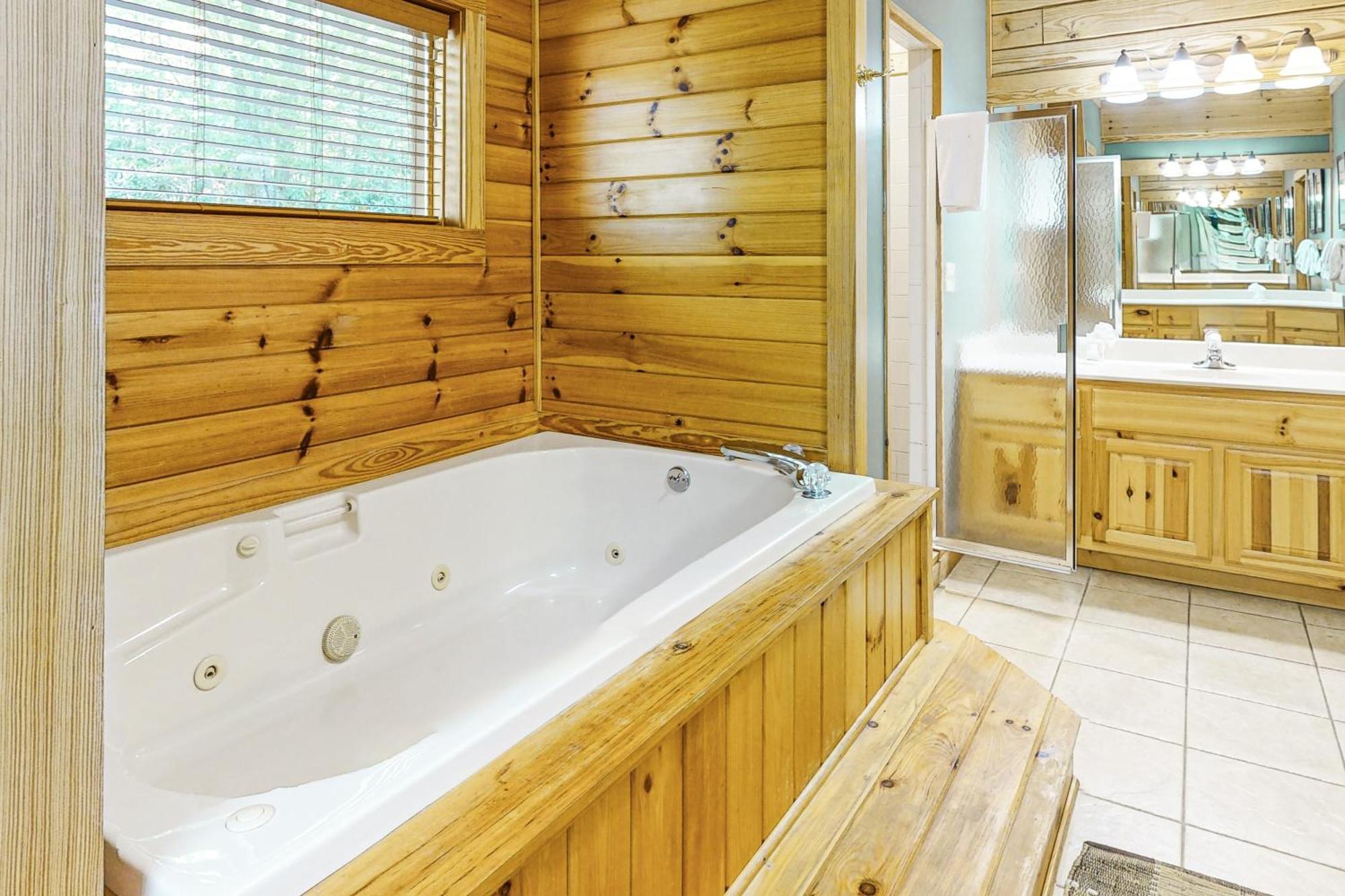 Woodland Hideaway * Gatlinburg