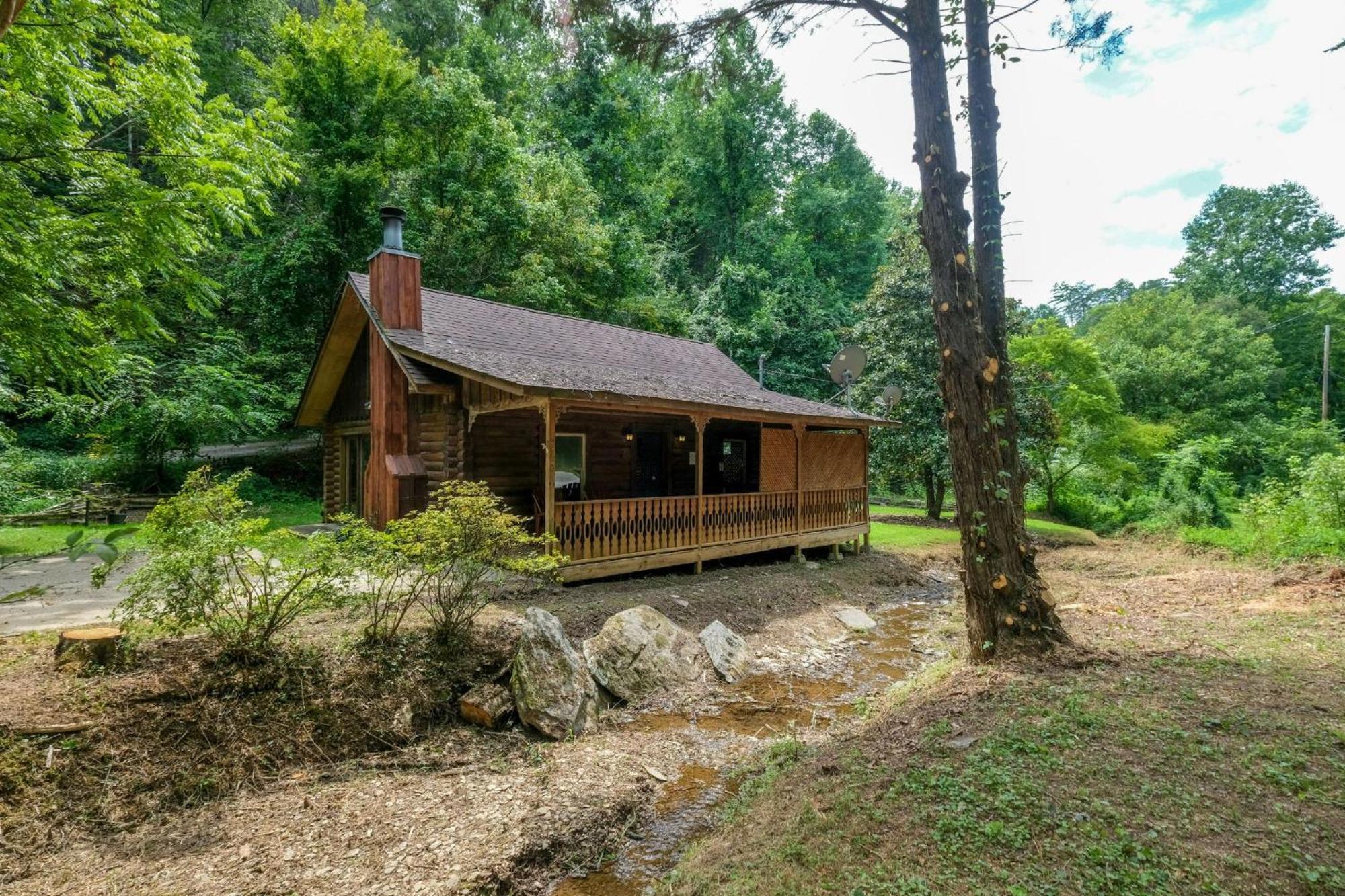Villa Grove Creek Gatlinburg