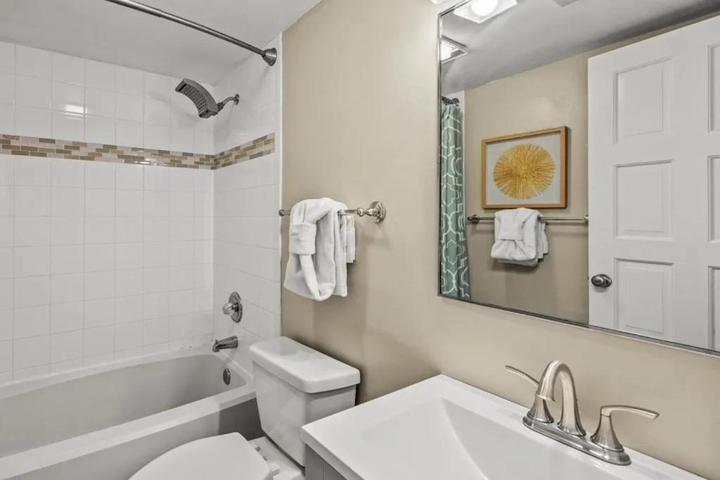 Views & Fireplace - Minutes To Gburg And Ober - *