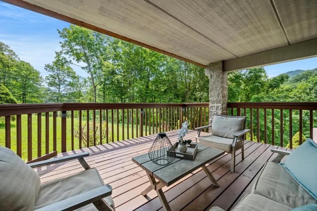 Views & Fireplace - Minutes To Gburg And Ober - Apartment *