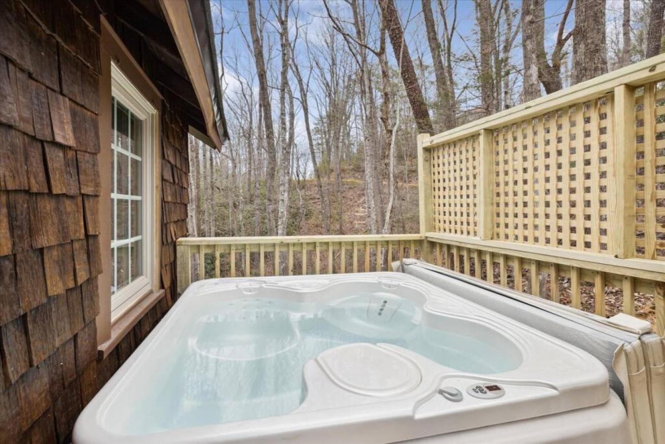 Smoky Speakeasy 2 2 Hot Tubs And Private Pool Holiday home