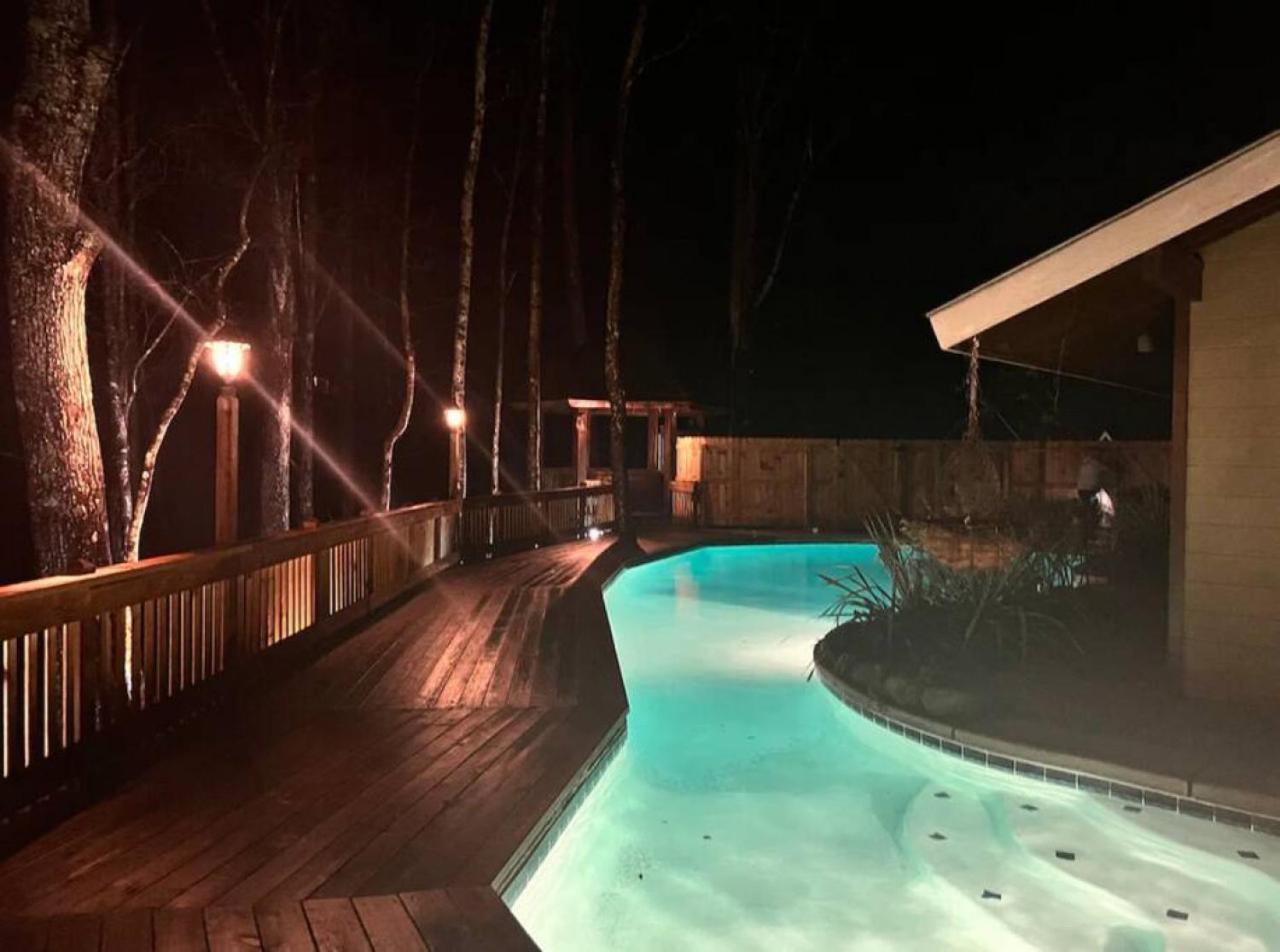 Smoky Speakeasy 2 2 Hot Tubs And Private Pool Holiday home