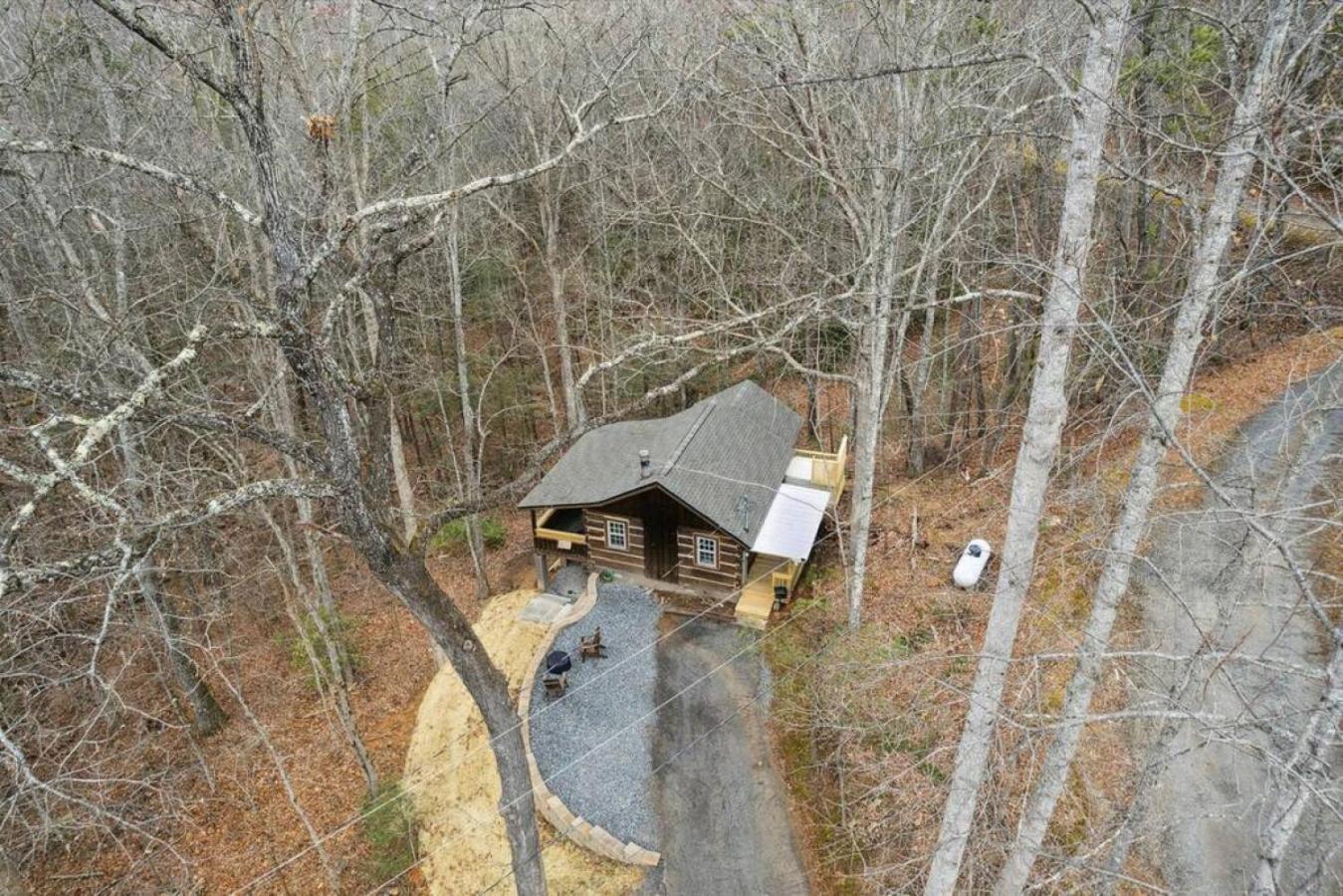 Smoky Speakeasy 2 2 Hot Tubs And Private Pool Holiday home Gatlinburg