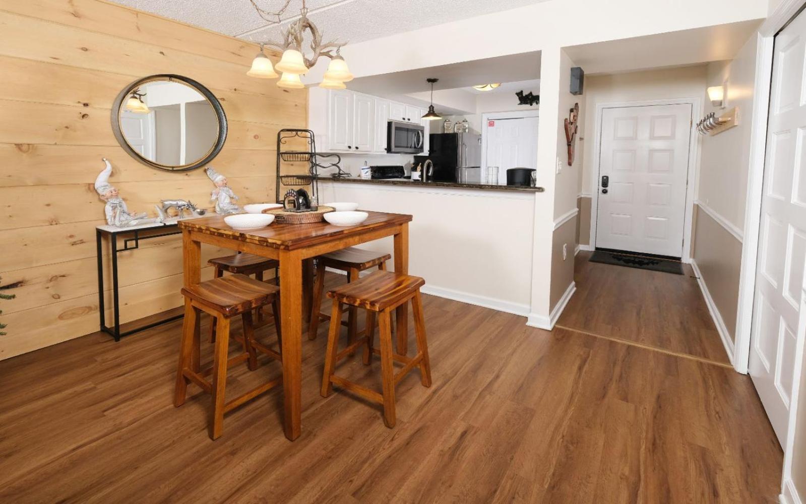 Apartment Bearly Behavin Gatlinburg
