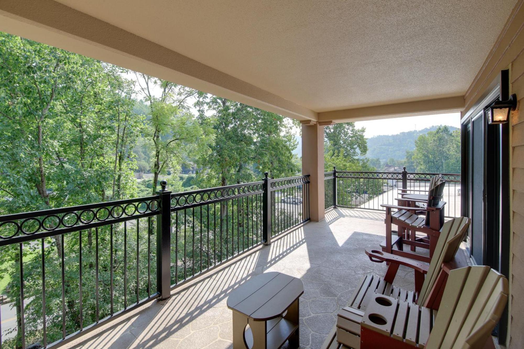 Apartment 4-seasons About 7 Mi To Pigeon Forge Gatlinburg