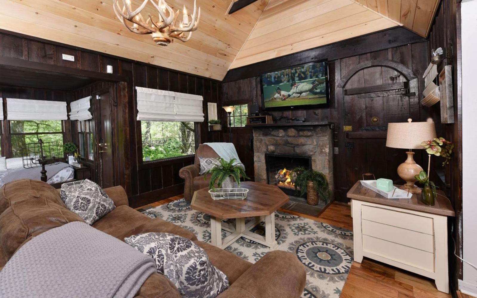 Villa On The River Gatlinburg