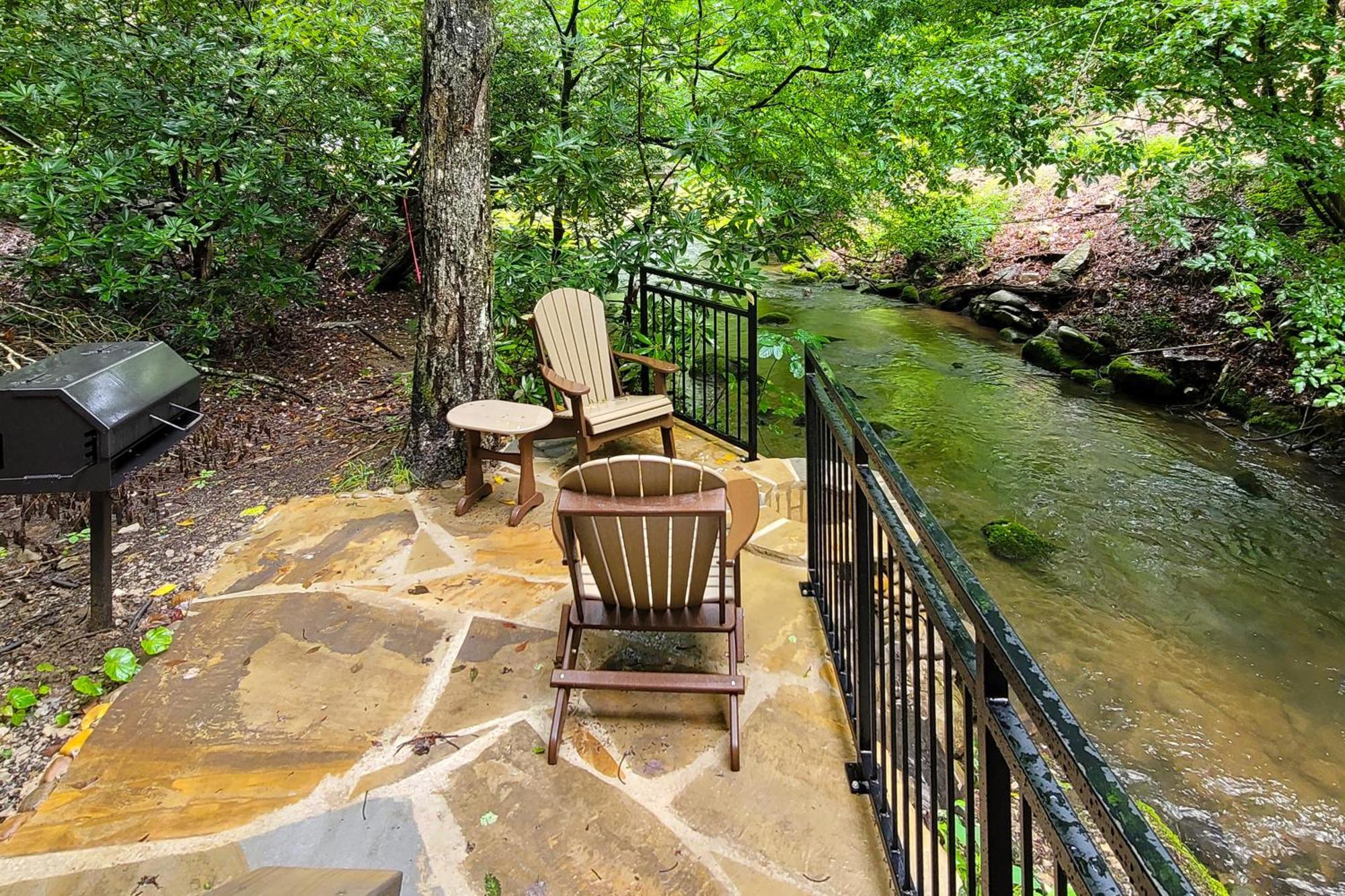Up & Down The Creek Gatlinburg
