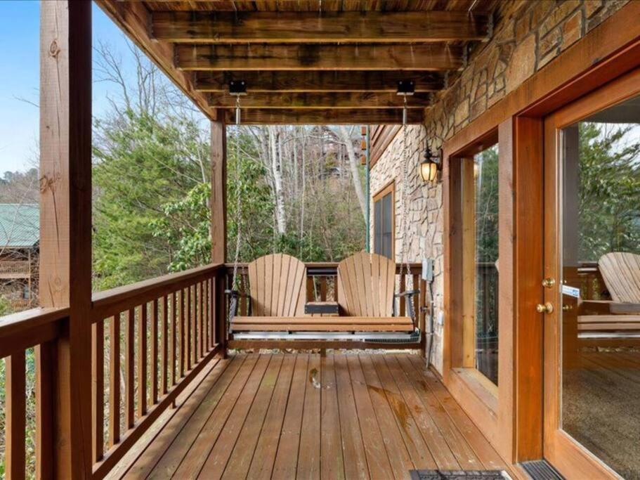 Breathtaking Views Of The Smokies, 3 Mins To Holiday home Gatlinburg