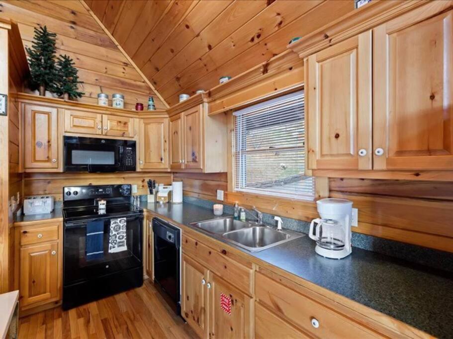 Breathtaking Views Of The Smokies, 3 Mins To Gatlinburg