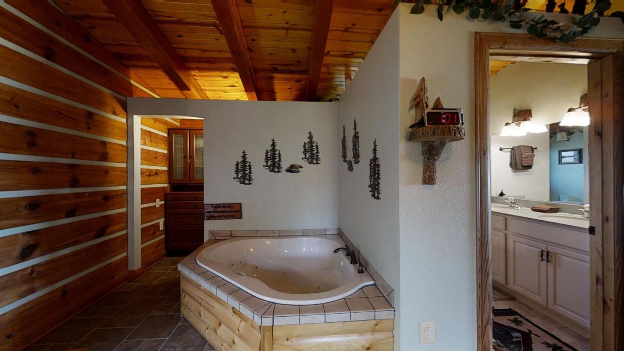 Bear Cave Holiday home *