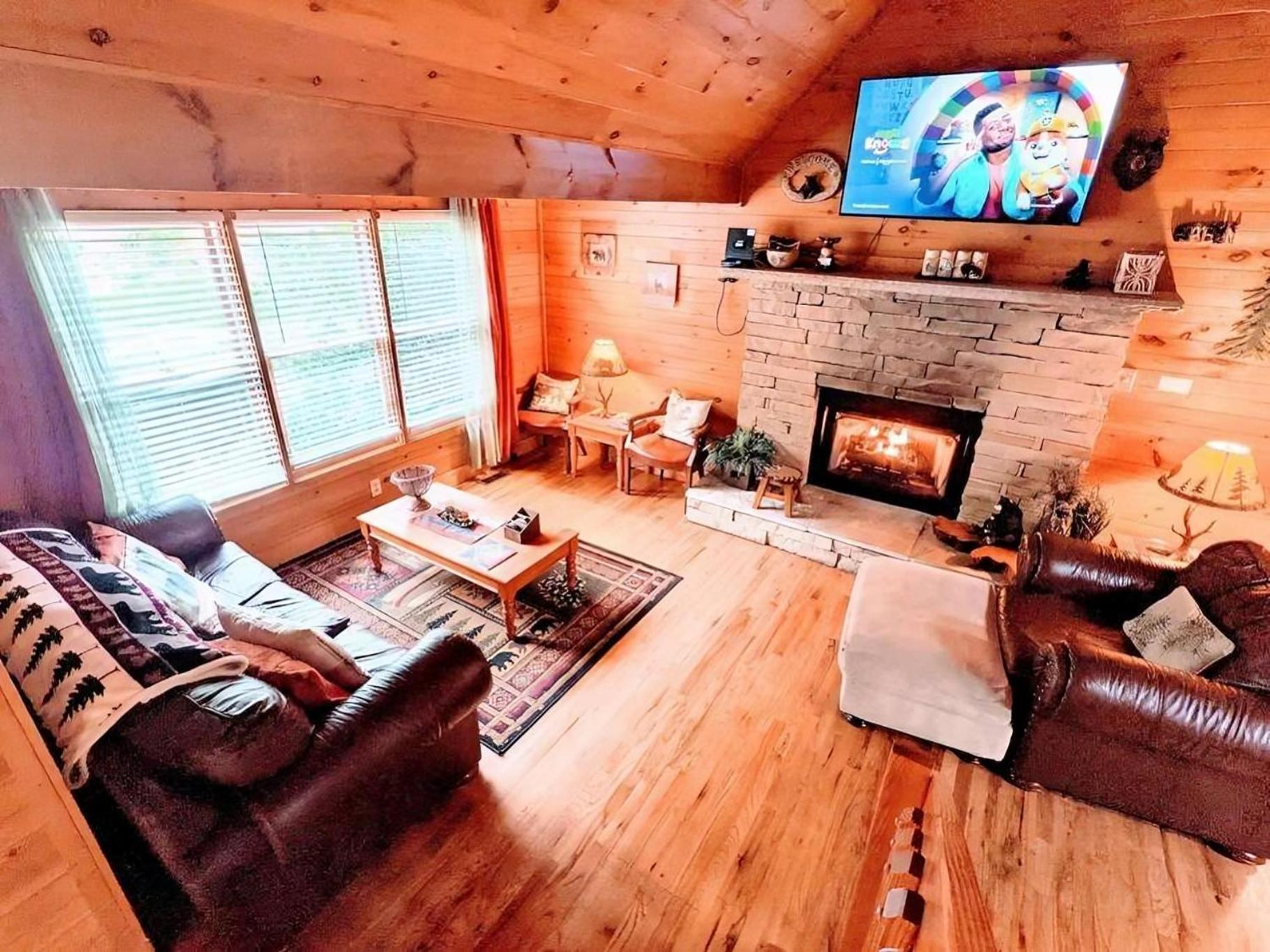 Prime Mountain - Near Galinburg Downtown Holiday home *