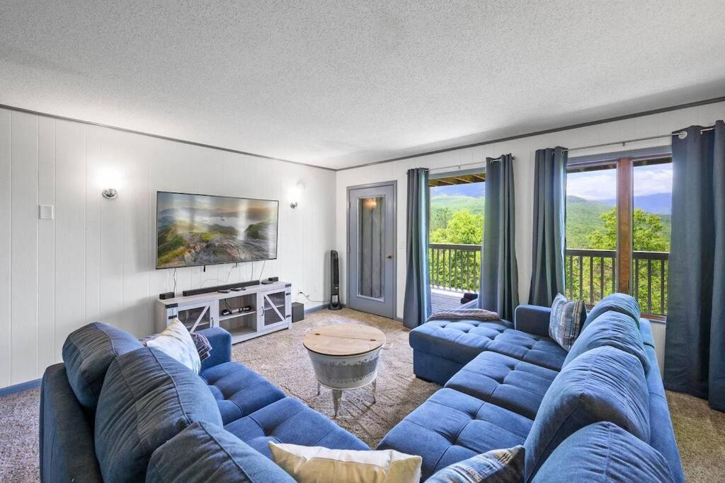 Access To 3 Pools & Pickleball! View! Shuffleboard! Arcade! Hot Tub! *