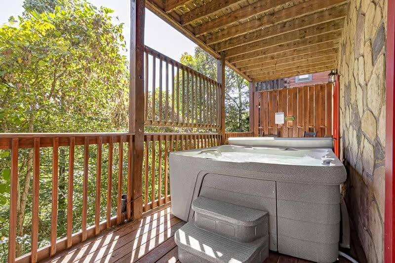 Movie Theater Hot Tub View Mountain Escape * Gatlinburg