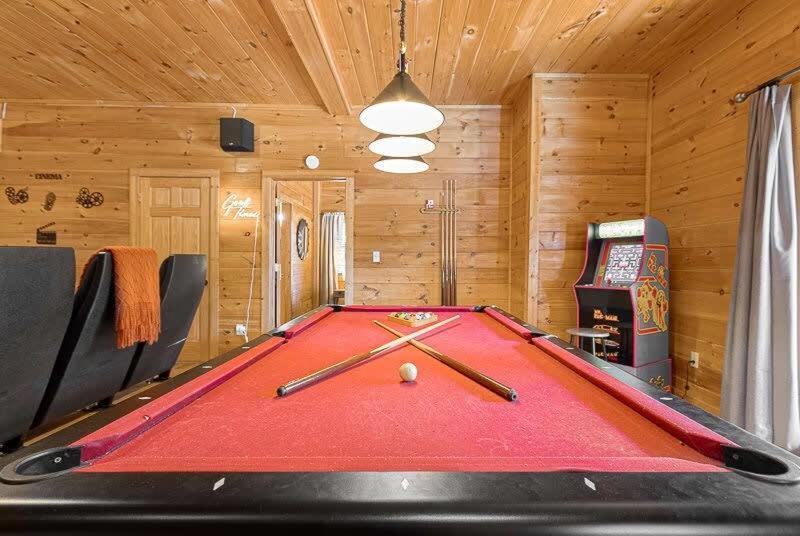 Movie Theater Hot Tub View Mountain Escape Holiday home