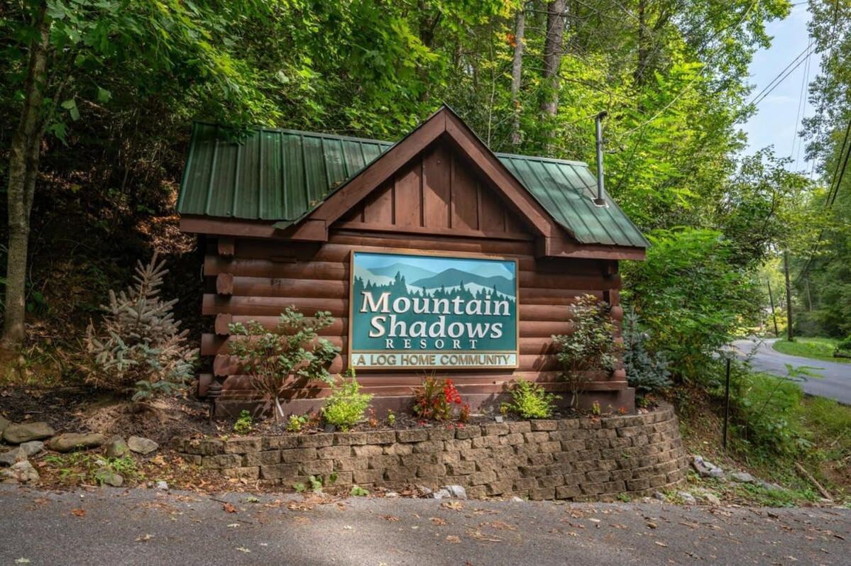 Holiday home Movie Theater Hot Tub View Mountain Escape *