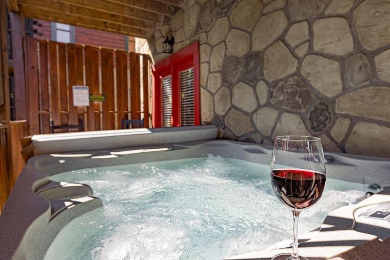 Movie Theater Hot Tub View Mountain Escape Holiday home Gatlinburg