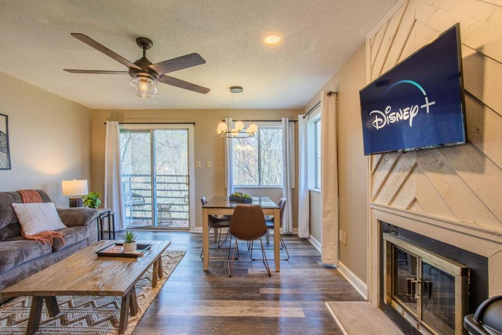 Apartment Bear Show 1st Floor 2br * Family Pools Wifi