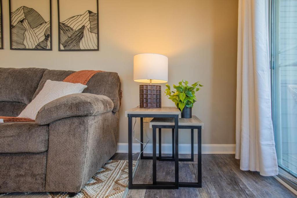 Bear Show 1st Floor 2br * Family Pools Wifi *