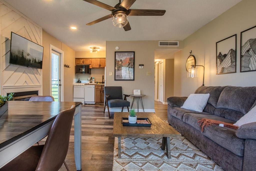 Apartment Bear Show 1st Floor 2br * Family Pools Wifi *