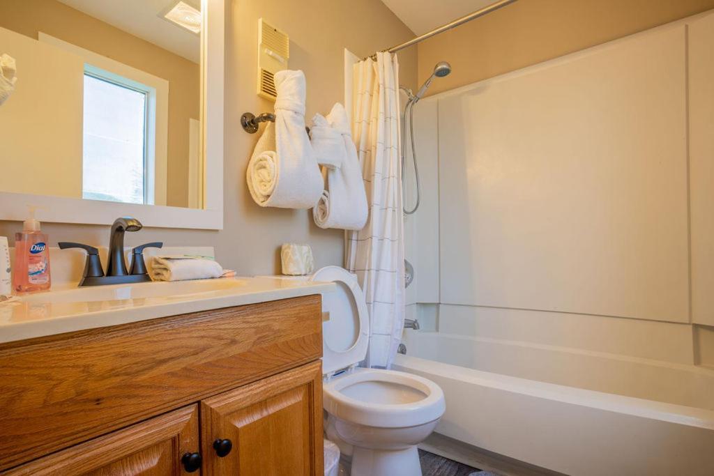 Bear Show 1st Floor 2br * Family Pools Wifi
