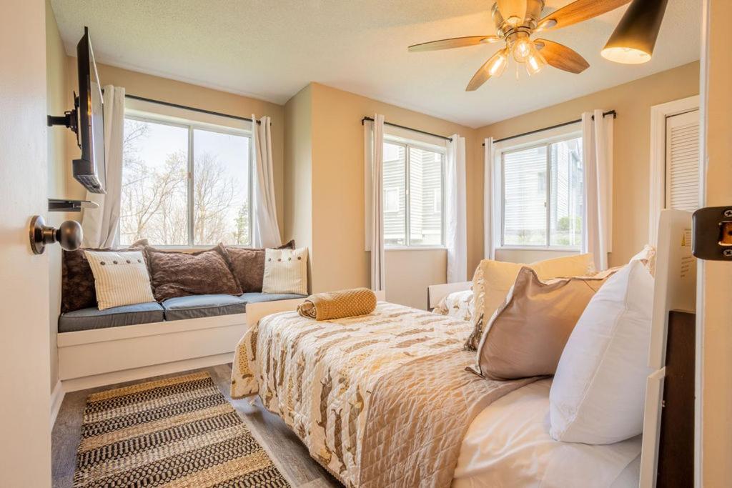 Bear Show 1st Floor 2br * Family Pools Wifi Apartment *