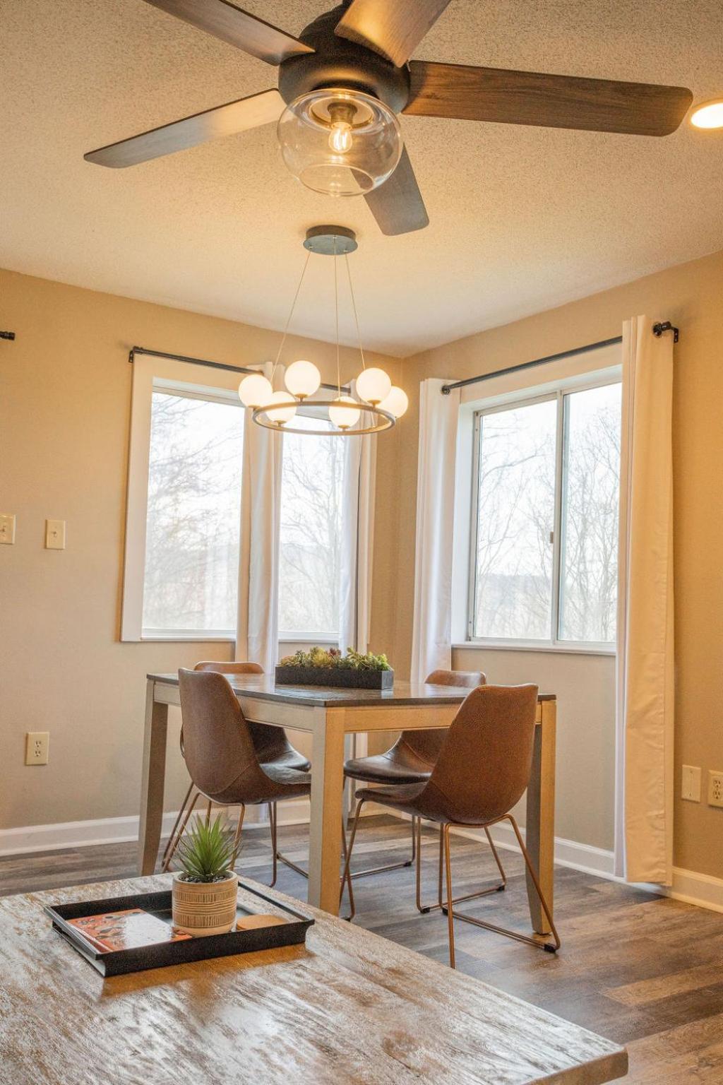 Bear Show 1st Floor 2br * Family Pools Wifi Apartment Gatlinburg