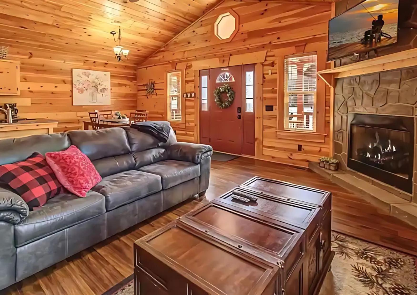 Mins To Dt Gatlinburg~ Hot Tub~ Community Pool * Gatlinburg