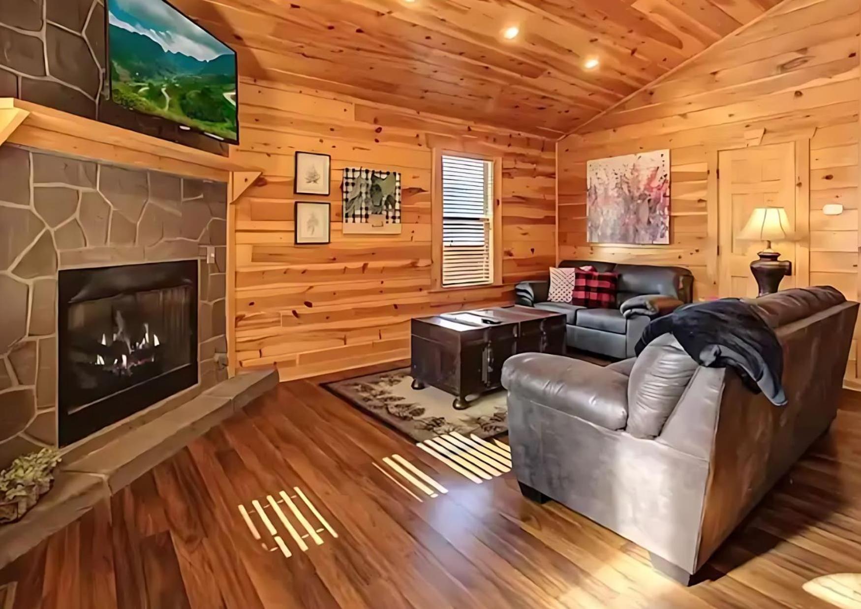 Mins To Dt Gatlinburg~ Hot Tub~ Community Pool Holiday home *