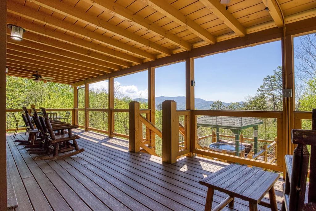 Holiday home Heavenly View, 1089 Of Free Attraction Tickets For Each Paid Day, Dollywood And More, Pool! *