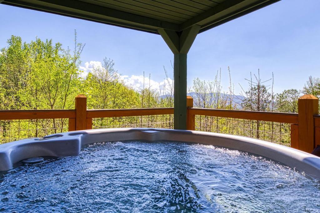 Holiday home Heavenly View, 1089 Of Free Attraction Tickets For Each Paid Day, Dollywood And More, Pool! Gatlinburg