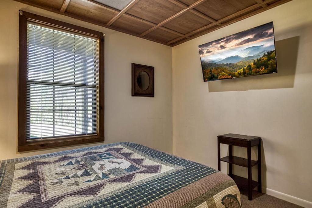 Holiday home Heavenly View, 1089 Of Free Attraction Tickets For Each Paid Day, Dollywood And More, Pool! Gatlinburg