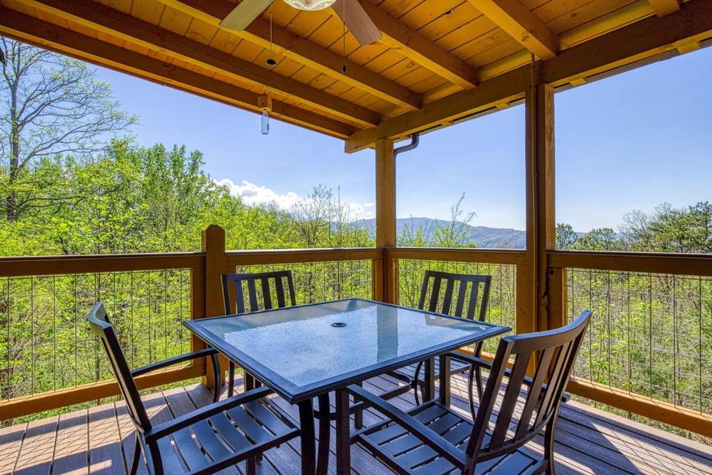 Holiday home Heavenly View, 1089 Of Free Attraction Tickets For Each Paid Day, Dollywood And More, Pool!
