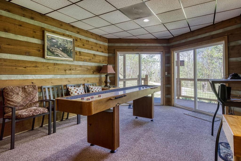 Holiday home Heavenly View, 1089 Of Free Attraction Tickets For Each Paid Day, Dollywood And More, Pool! *