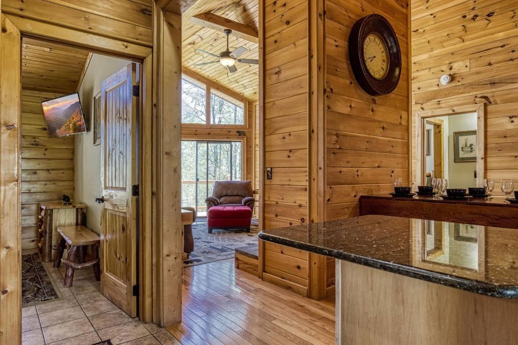 Holiday home Heavenly View, 1089 Of Free Attraction Tickets For Each Paid Day, Dollywood And More, Pool! *