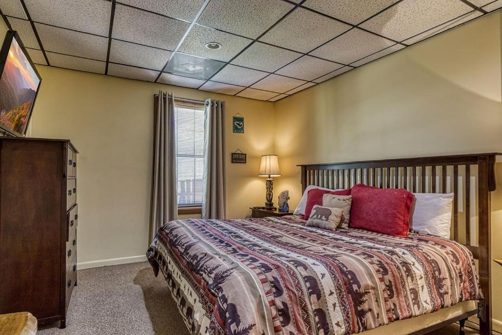 Holiday home Heavenly View, 1089 Of Free Attraction Tickets For Each Paid Day, Dollywood And More, Pool! Gatlinburg