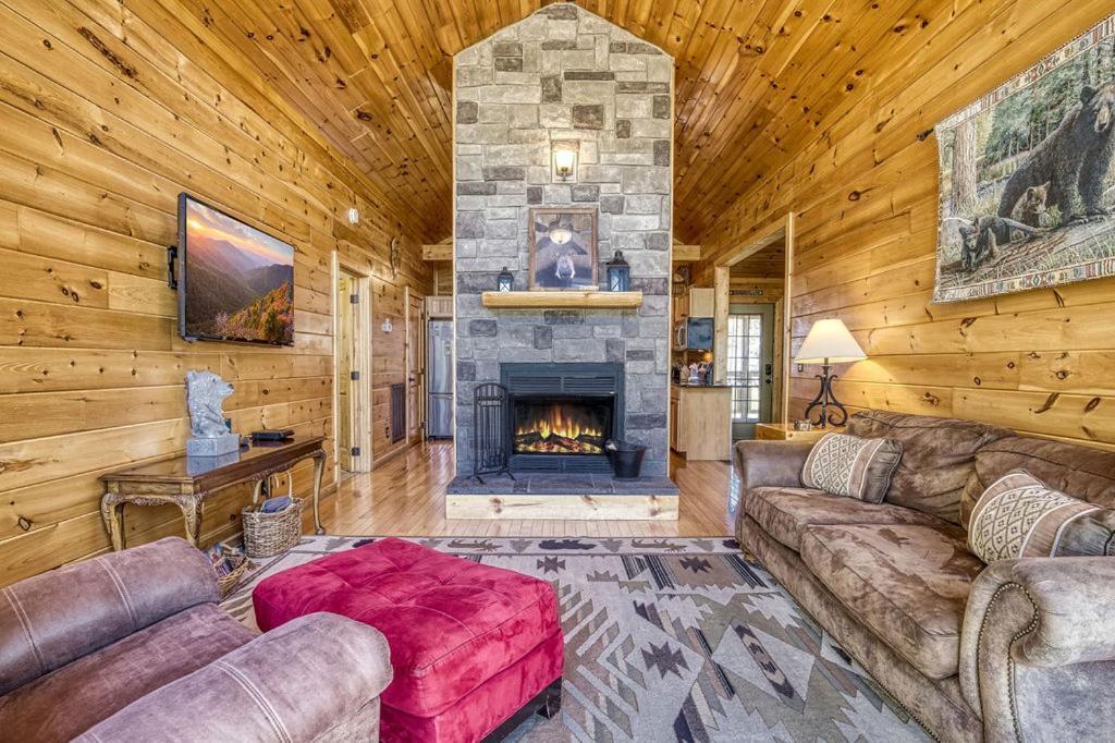Holiday home Heavenly View, 1089 Of Free Attraction Tickets For Each Paid Day, Dollywood And More, Pool!