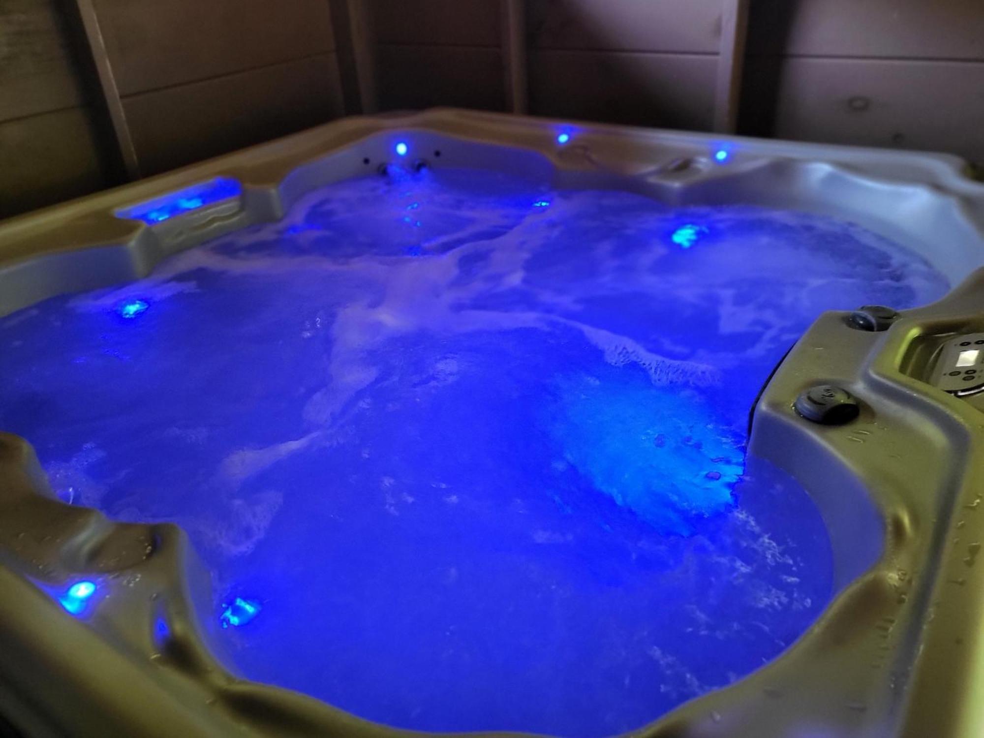 Chalet Hidden Memories, Hot Tub, 1089 Of Free Attraction Tickets For Each Paid Day, Dollywood And Gatlinburg