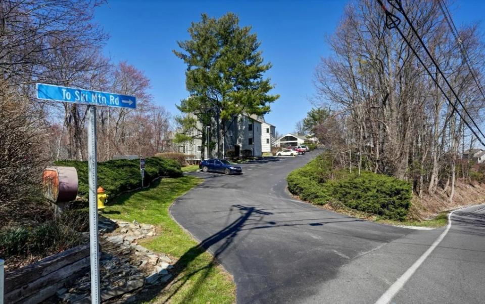 Holiday home New- Lovely 2-bdr2bath With Indoor Pool Hot Tub Wi-fi, Great Location Gatlinburg