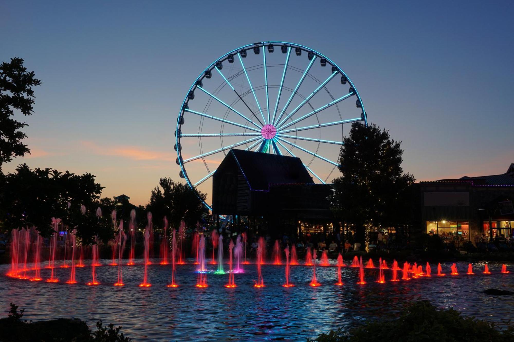 Whispering Winds, Hot Tub, Game Room, Wifi, 1089 Free Tickets Each Paid Day, Dollywood And *