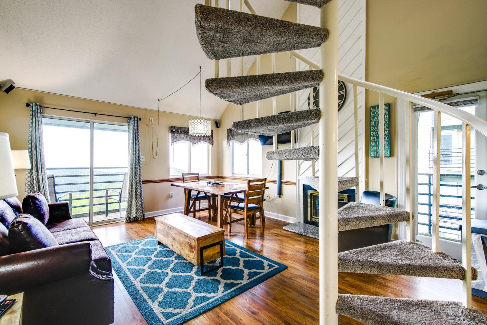 Mountaintop With Balcony And Views! Apartment Gatlinburg