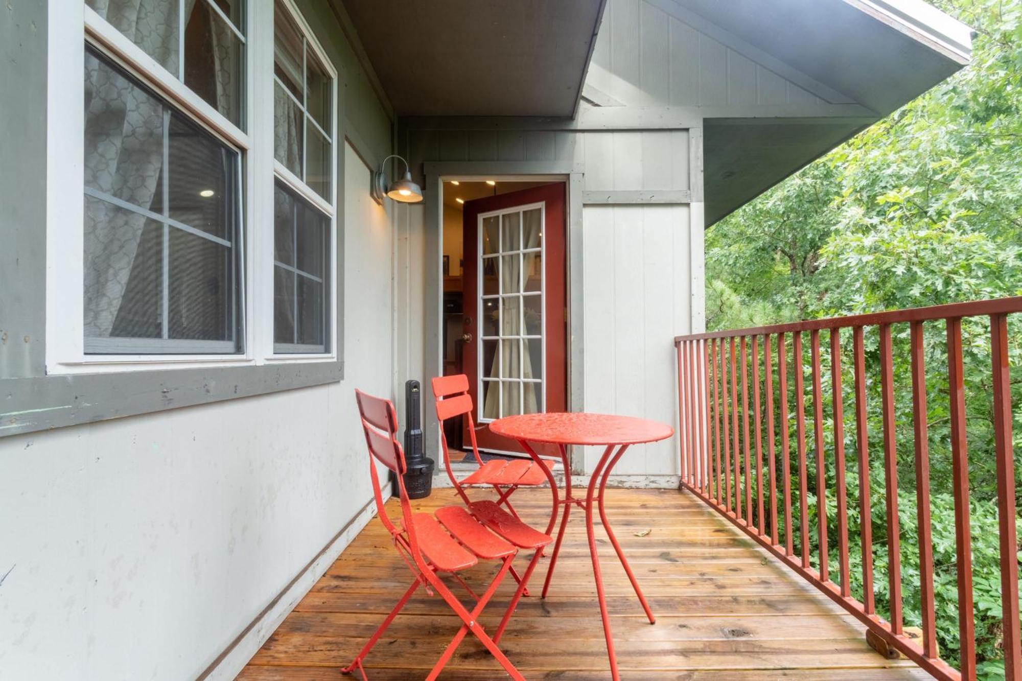 Sasquatch Lode Cd Sleeps 22 Holiday home Gatlinburg