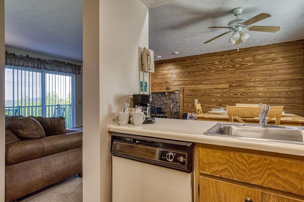 Mountain Escape, Pool, 1089 Free Tickets Each Paid Day, Dollywood And More, Mountain Views Holiday home *
