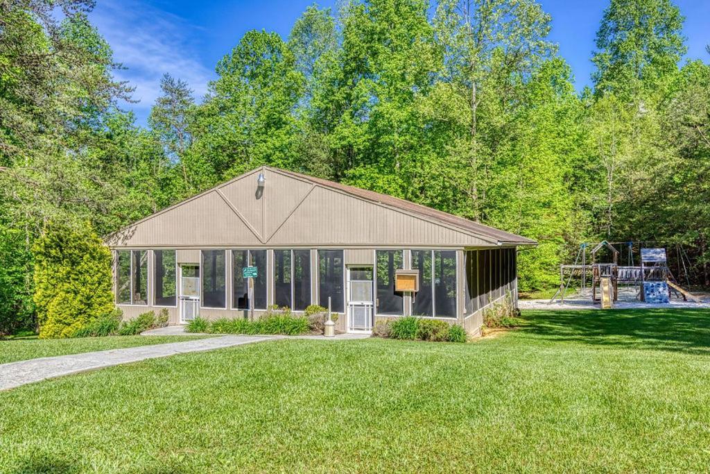 Mountain Escape, Pool, 1089 Free Tickets Each Paid Day, Dollywood And More, Mountain Views *